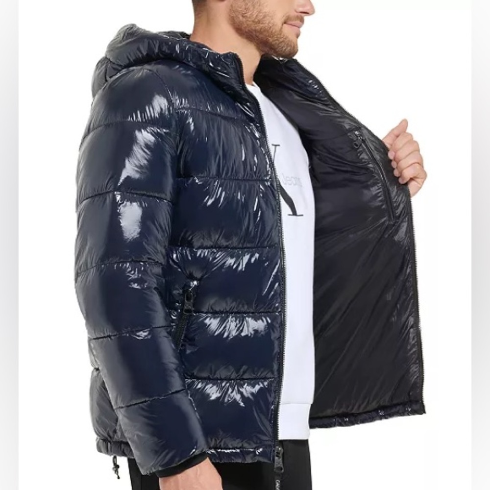 Coat - Picture 7 of 8